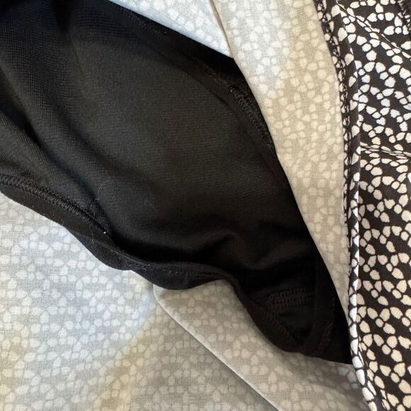 Lululemon Real Quick Short *Perforated 3.5" size 8 - Picture 7 of 8